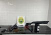 Grupo Choque da polícia prende homem com pistolas e munições em Motel da região