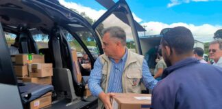 Com apoio aéreo, Estado leva milhares de insumos hospitalares para região de Rio Bonito do Iguaçu