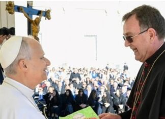 Dom Anuar Battisti é recebido pelo papa Leão XIV durante peregrinação em Roma