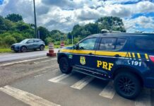 PRF recupera veículo com alerta de furto durante abordagem na BR 277