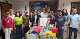 Vara da Infância e Juventude doa brinquedos para Casas Abrigo