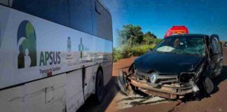 Acidente entre carro e ônibus da saúde de Assis Chateaubriand deixa mulher ferida