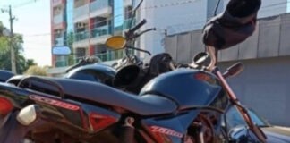 Motocicleta é recolhida após fiscalização por irregularidades em Toledo