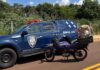 Guarda Municipal flagra descarte irregular de lixo e apreende motocicleta no Jardim Europa