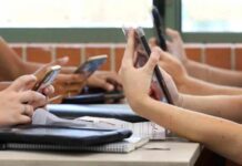 MEC vai avaliar efeitos da restrição do uso de celulares nas escolas