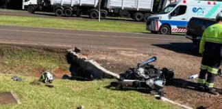 Motociclista morre e garupa fica gravemente ferida na marginal da BR-277 na região