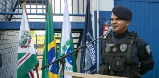 Policial Municipal destaque de janeiro recebe homenagem em cerimônia