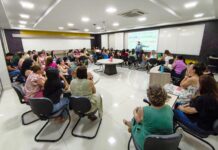 Professoras de Cmeis participam de capacitação sobre Manobra de Heimlich