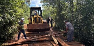 Trecho da estrada para Linha Comin é interditado para manutenção da ponte