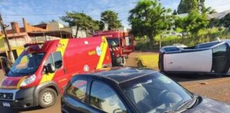 Veículo tomba após forte batida em Marechal Rondon