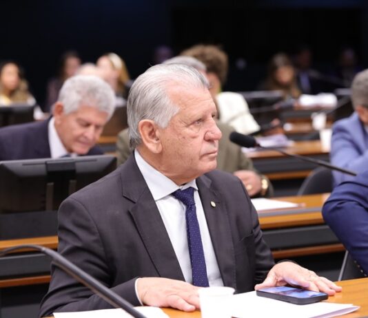 Deputado Dilceu Sperafico assina PEC que propõe responsabilização penal excepcional de menores por crimes hediondos