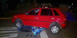 Acidente entre carro e moto deixa mãe e filho feridos em Toledo