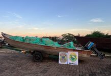 Barco carregado com cigarros é apreendido em Guaíra