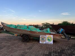 Barco carregado com cigarros é apreendido em Guaíra