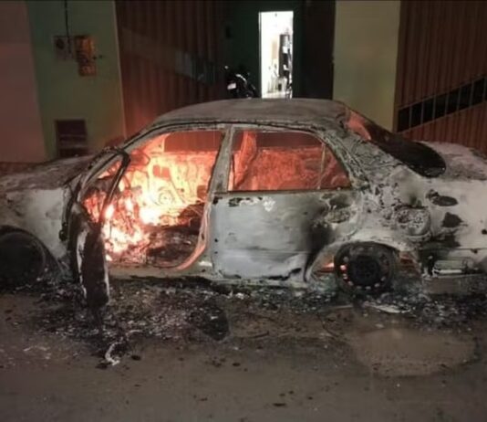 Após briga, carro é incendiado no bairro Santa Clara em Toledo