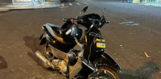 Colisão frontal deixa motociclista ferido no centro de Nova Santa Rosa