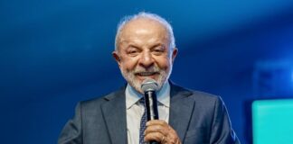 Espontânea: Lula lidera com 26%, Flávio Bolsonaro tem 14,8% diz Paraná Pesquisa