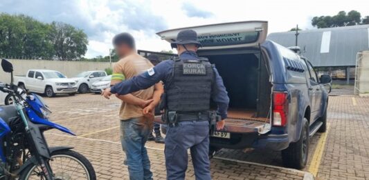 Homem é detido após suspeita de agredir filho de 11 anos em São João do Oeste