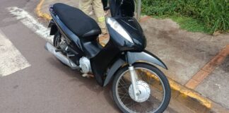 Irmãos ficam feridos em acidente entre motos na Vila Pioneiro