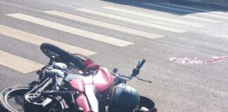 Motociclista sofre traumatismo craniano após grave acidente no Centro de Marechal Rondon e é transferido para Toledo