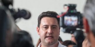 “Não vou deixar a Celepar virar os Correios”, afirma Ratinho Junior sobre desestatização