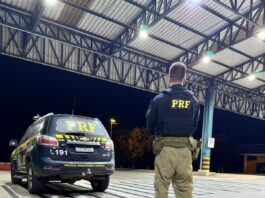 Polícia apreende medicamentos e anabolizantes em veículo ocupado por família na região