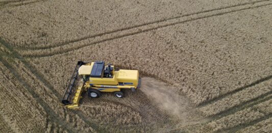 AGRICULTOR DO SUDOESTE DO PARANÁ SOFRE CALOTE DE R$ 4,5 MILHÕES AO VENDER COLHEITADEIRAS