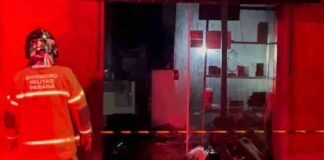 Incêndio destrói loja e danifica farmácia na região