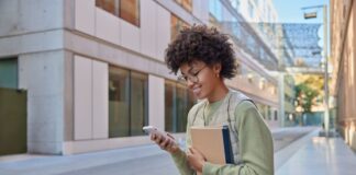 ACIT amplia acesso ao mercado de trabalho com canal de vagas no WhatsApp