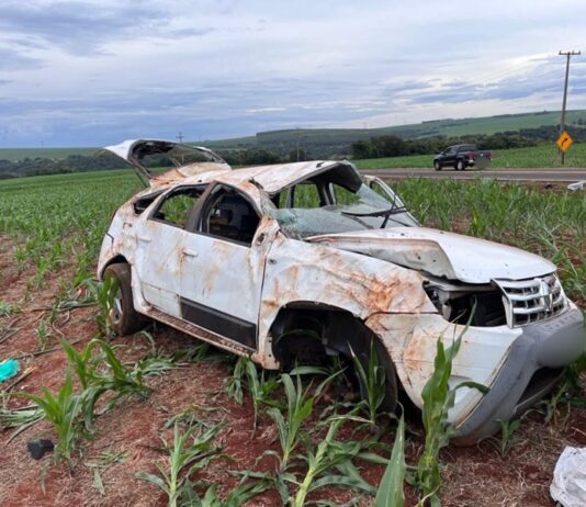 Capotamento na PR-585 deixa duas mulheres feridas entre Toledo e São Pedro do Iguaçu