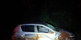 Carro sai da pista e motorista fica gravemente ferido na PR-180 em Cascavel