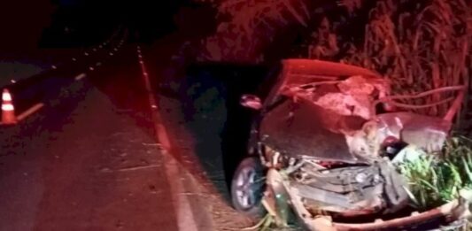 Colisão entre 3 veículos deixa 2 motoristas em estado grave na PR-496 em Terra Roxa