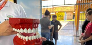 Equipe do ESF Cosmos leva cuidado e prevenção a alunos do 5º ano