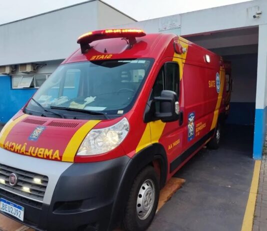 Idoso de 70 anos fica ferido em colisão entre carro e moto no bairro Botafogo em Marechal Rondon