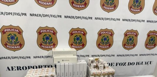 Medicamentos contrabandeados são apreendidos em mala no aeroporto de Foz do Iguaçu