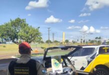 Motorista abandona carro carregado com cigarros contrabandeados e foge em Assis Chateaubriand