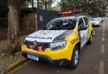 PM apreende facas após ameaça entre vizinhos no Jardim Panorama, em Toledo