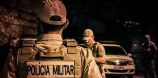 Pai tenta matar o filho a facadas e é preso pela Polícia na região