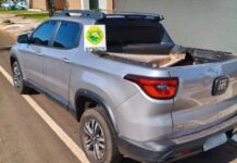 Picape com sistema de fumaça e quase mil litros de combustível são apreendidos em Santa Helena