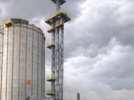 Ventania derruba estrutura de silo em construção e causa prejuízo em área industrial de Itaipulândia