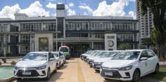 Prefeitura de Toledo entrega 12 novos veículos para reforçar serviços públicos