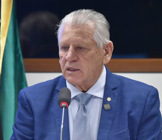 Projeto proíbe a importação de tilápia para reduzir risco sanitário e proteger produção nacional