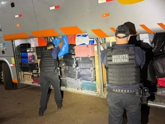 1 milhão em medicamentos e mercadorias são apreendidos em ônibus de turismo na região