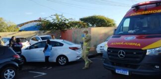 Aluno é atropelado pela própria professora em frente a colégio em Cascavel