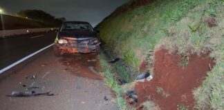 Carro com sangue e chaves na ignição é encontrado abandonado na BR-467 em Cascavel