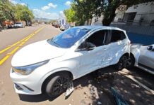 Colisão envolvendo três veículos termina com motorista encaminhada à delegacia em Toledo