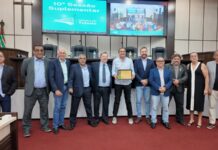 Tradição reconhecida: Óticas Cristal recebe homenagem da Câmara de Toledo pelos seus 45 anos