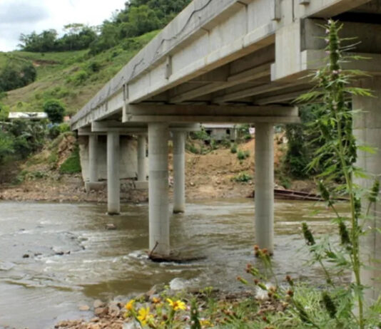 Duas crianças de 7 e 12 anos morrem afogadas no Rio Ribeira, em Rio Branco do Sul
