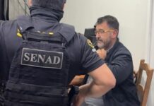 Homem foragido há mais de 30 anos por matar ex-esposa com 72 facadas no Paraná é preso no Paraguai