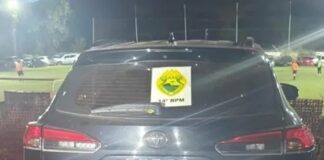 PM prende mulher e recupera veículo furtado no centro de Foz do Iguaçu